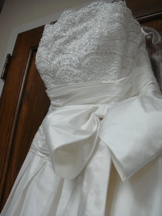 Deep Discounts Casablanca Couture B028