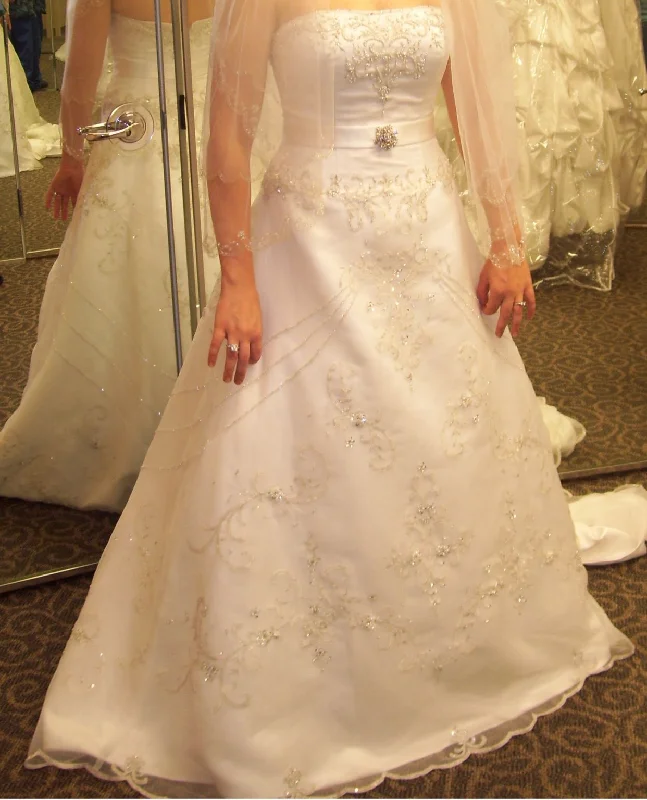 Early Bird Discount Oleg Cassini CT232