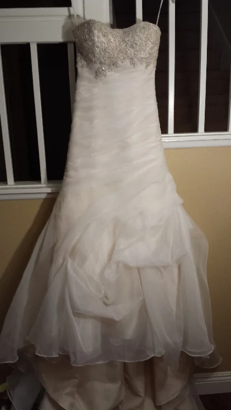 Reduced Prices Casablanca Celebrate Forever Style #2107
