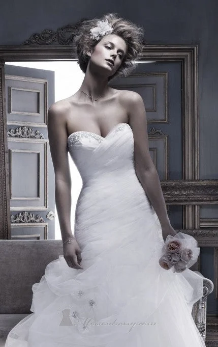 Huge Discounts Casablanca Couture B059
