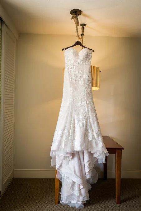 Fantastic Deals Casablanca lace mermaid gown