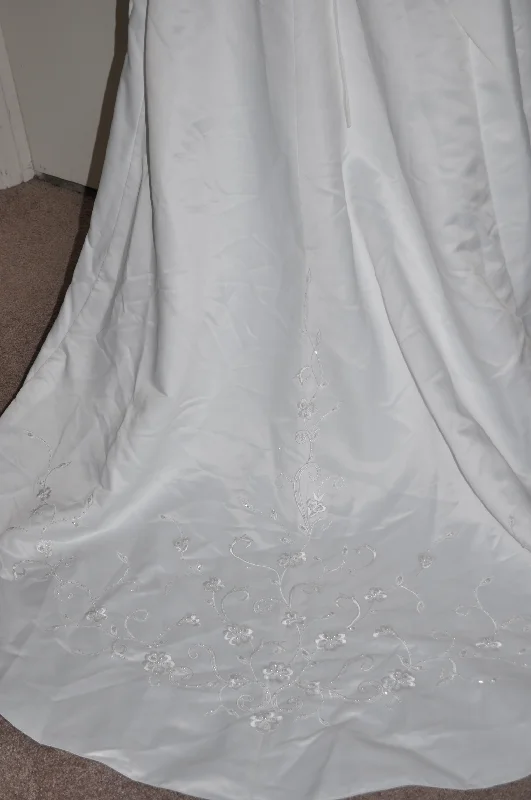 Big Savings David's Bridal St. Tropez