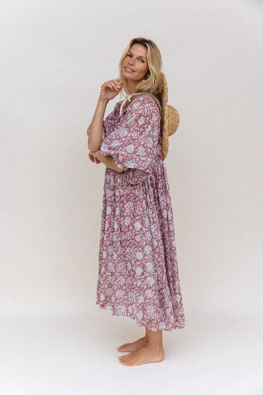 Deal Frenzy Kyra Midi Dress ~ Musk