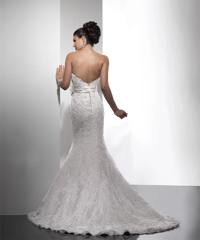 Discount Extravaganza Maggie Sottero Maggie Sottero Suzette Size 4