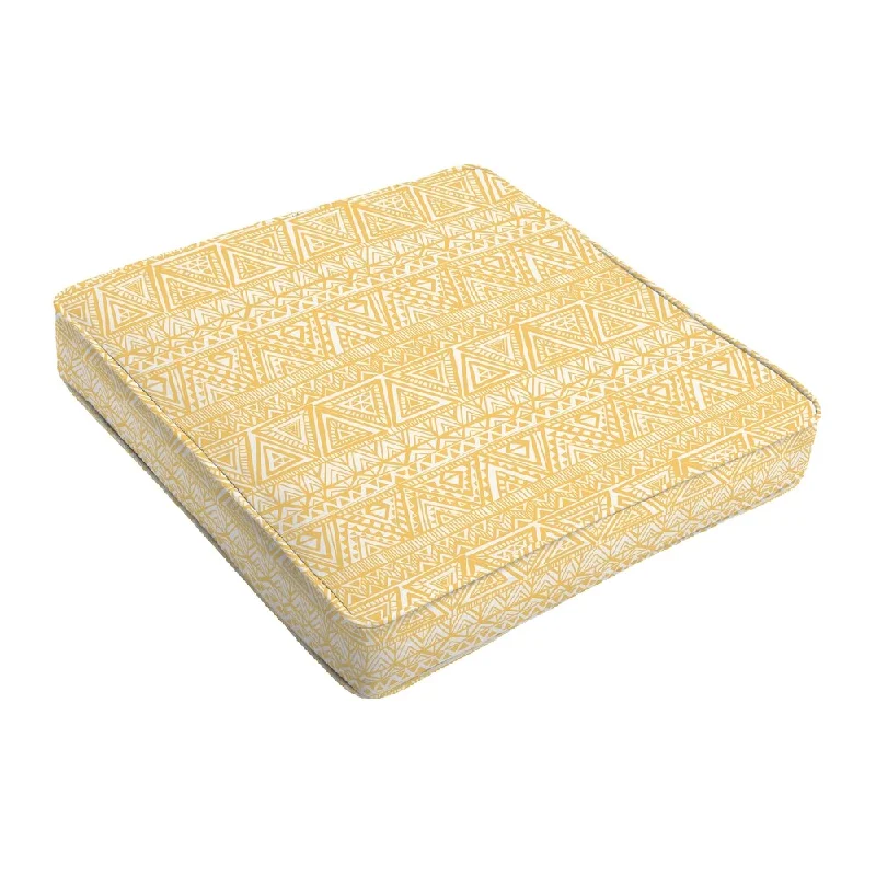 Blowout Sale Sorra Home Yellow and White Triangle Corded Indoor/ Outdoor Cushion