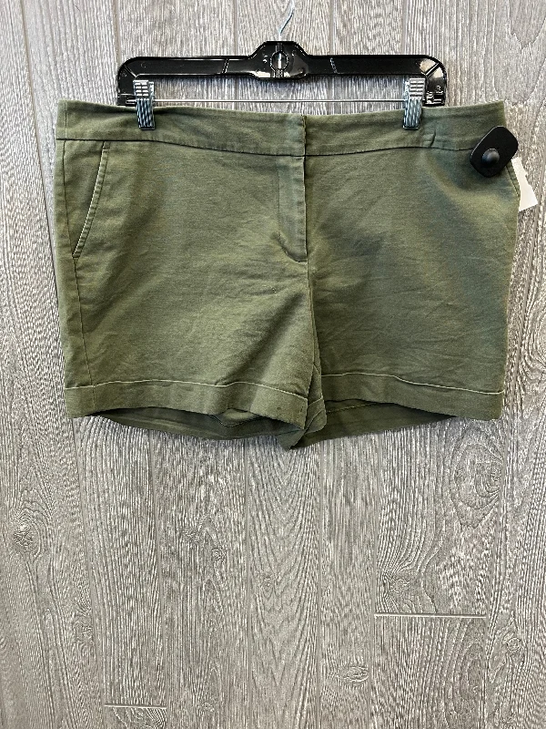 Price Drop Alert Shorts By Apt 9 In Green, Size: 16
