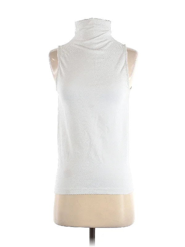 Price Cut Sleeveless Turtleneck