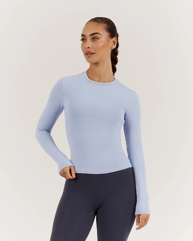 ATHLEISURE LONG SLEEVE TOP - POWDER BLUE